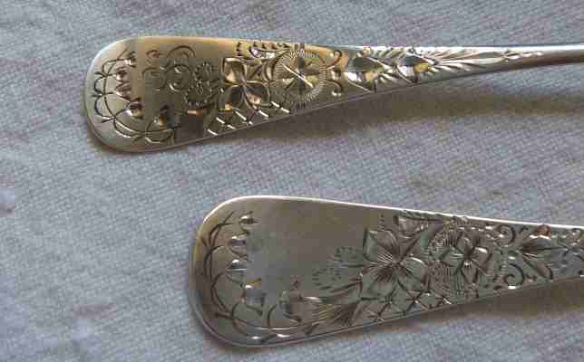 This pattern, called Antique Lily Engraved or just plain Lily, was made by a handful of companies