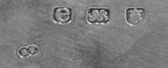 RR mark (pellet between in bilobed punch): Year 1780