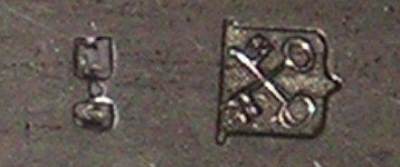 cheese toaster with family crest: Arkwright Robert, of Sutton Scarsdale and Willersley, Derby