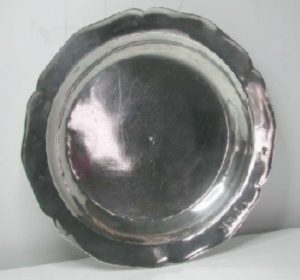 silver round plate
