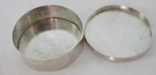 silver box with pull off lid