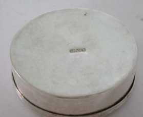 silver box with pull off lid