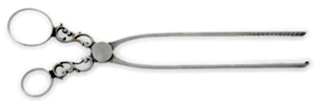 1720 tongs in Christie's auction