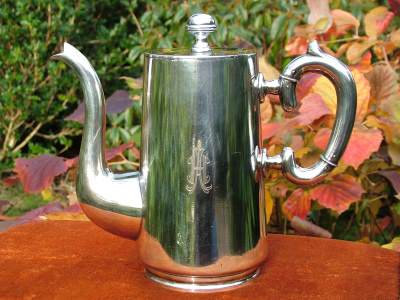 Silver-plated coffee-pot, issued by 
Joseph Fraget factory between 1896 and 1915