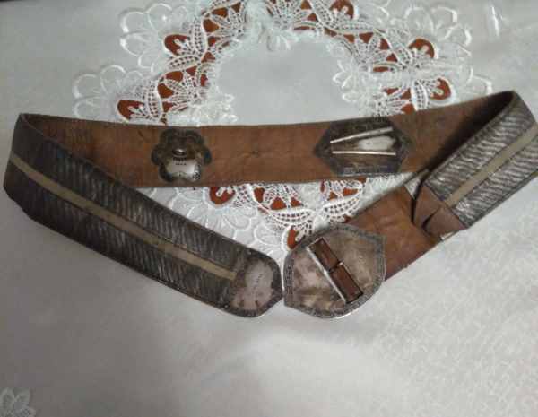belt with silver mounts