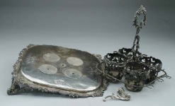 damaged cruet set
