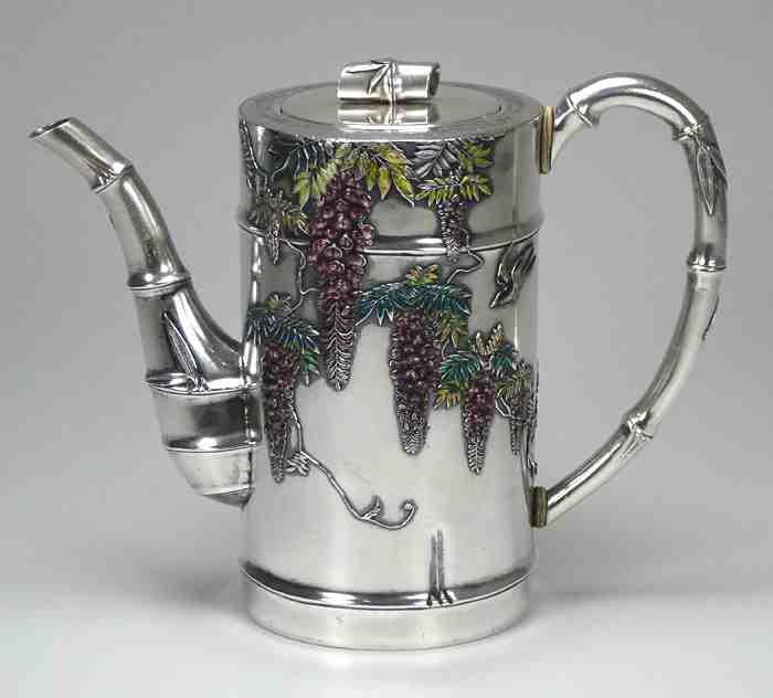       Meiji-Era Teapot 