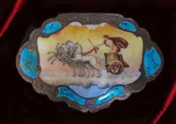 The same case shape used to illustrate Francois Boucher's work titled La Musette