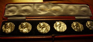 JD&S buttons