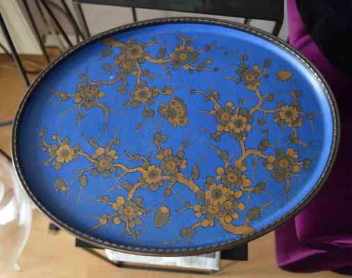 dish with Japanese decor and silver mounts