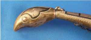 wine drinking horn: detail