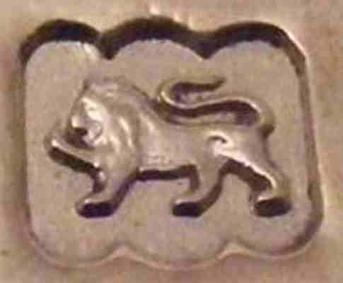 Lion passant mark: London 1903