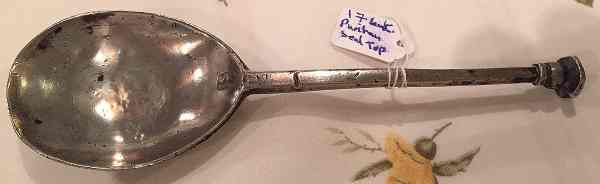 Seal top spoon of about 1570