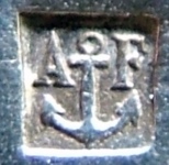 Mark for large/special pieces of cutlery manufactured using mtal extra-blanc as a base metal for silvering