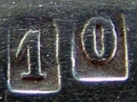 Mark for large/special pieces of cutlery manufactured using mtal extra-blanc as a base metal for silvering