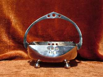 Szandrik: Silver-plated cake basket