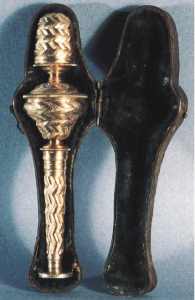 18c silver gilt compendium in case