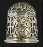 cut out thimble withe engraved silver gilt liner
