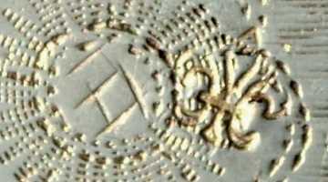 unidentified snuff box