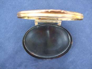 snuff box: c.1700