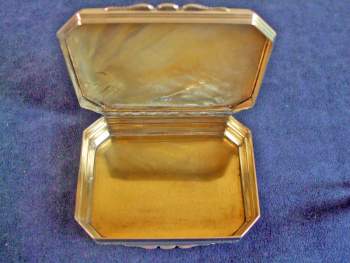 snuff box: c.1710
