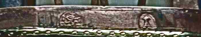 gold etui
