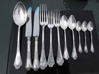 silver cutlery set