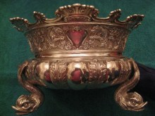 unmarked silver monteith