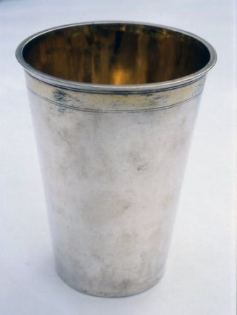 Beaker by the silversmith Claes Peters, Nyen, 1696-1704