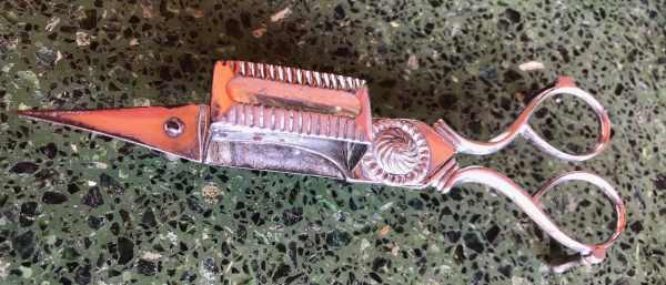 wick trimmer made by W. Carter, Sheffield
