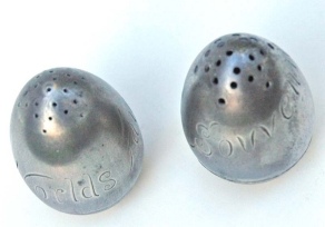 egg shape salt & pepper shakers