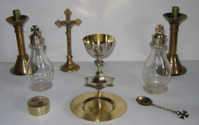 travelling Holy Communion set