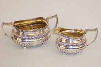 sugar bowl
and creamer
William Bateman
London 1814