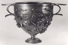 skyphos 1st century A.D., Treasure of Boscoreale, Louvre Museum, Paris skyphos 1st century A.D., Treasure of Boscoreale, Louvre Museum, Paris