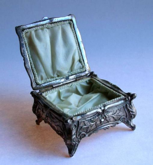 Vintage Jewelry Box Antique Victorian Art Nouveau Metal Floral Casket  Trinket