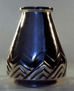 Raymond Ruys - Antwerp: Art Deco vase, Influence of African Art