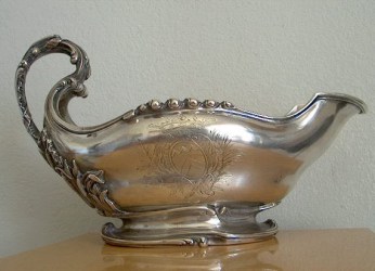 gravy dish or boat