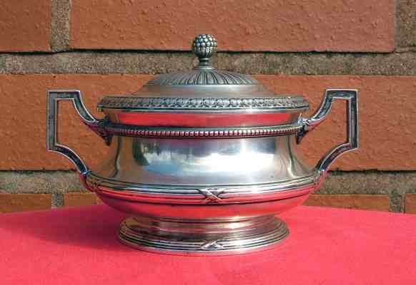 A high-quality silver-plated (Alpacca-Silber I) sugar bowl with a cover, issued by BMF Arthur Krupp between 1935 and 1938 A high-quality silver-plated (Alpacca-Silber I) sugar bowl with a cover, issued by BMF Arthur Krupp between 1935 and 1938