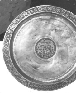 dish decorated with a harbour on the center